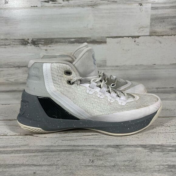 Under Armour Other - Under Armour Youth‎ Boys Curry 3 Basketball Shoes Gray White Size 7Y